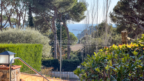 Appartement avec terrasse et jardin à vendre à Calella Palafrugell