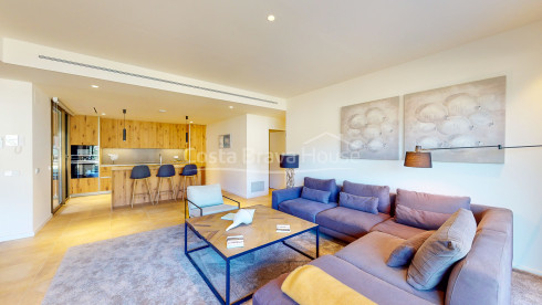 Nieuwbouwappartement met zeezicht te koop in Sa Riera (Begur)