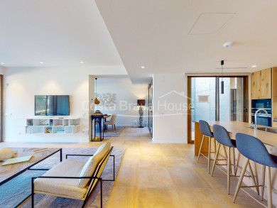 Luxury residential complex in Sa Riera beach (Begur), with sea views, green areas and pool. Last apartments for sale.