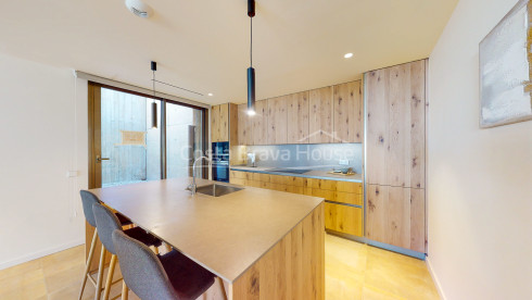 Nieuwbouwappartement met zeezicht te koop in Sa Riera (Begur)