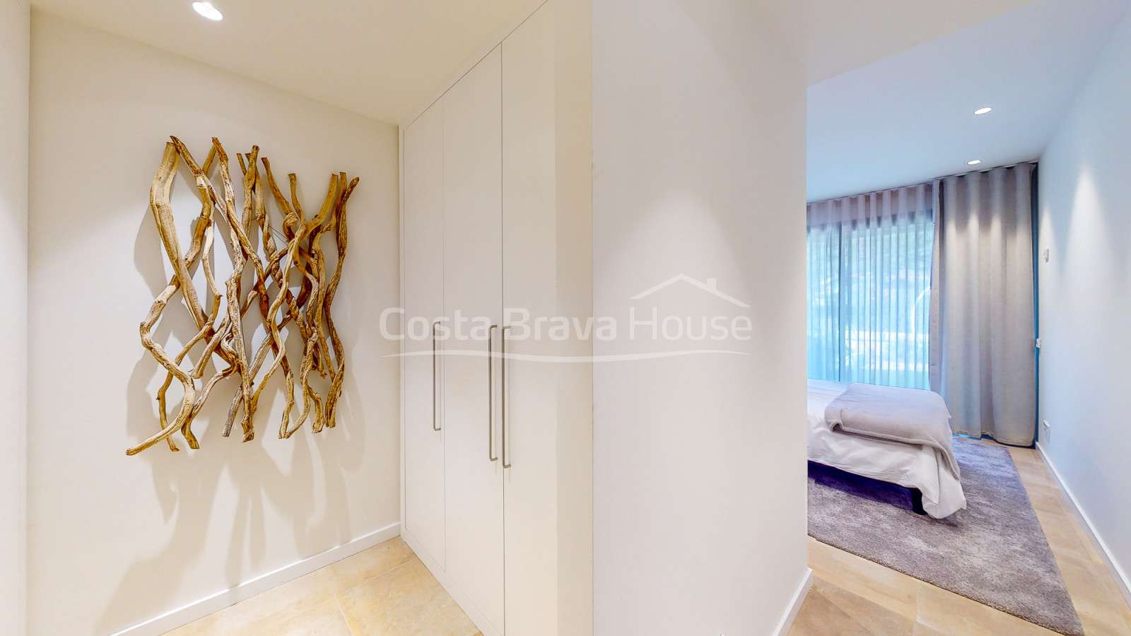 Nieuwbouwappartement met zeezicht te koop in Sa Riera (Begur)