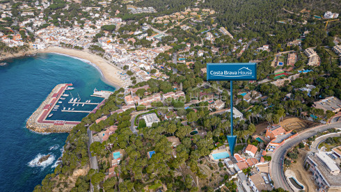 Luxurious and elegant villa in Llafranc with stunning sea views