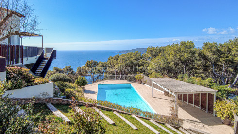 Élégante villa de luxe à Llafranc avec des vues incroyables sur la mer