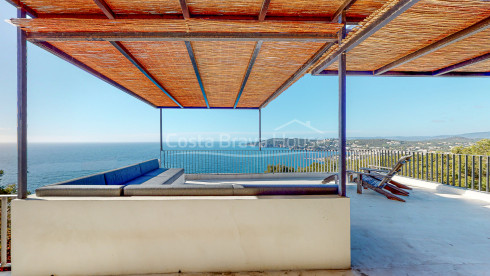 Luxurious and elegant villa in Llafranc with stunning sea views