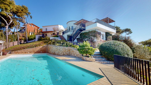 Elegante villa de lujo en Llafranc con increíbles vistas al mar