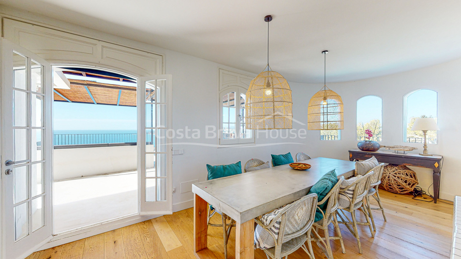 Luxurious and elegant villa in Llafranc with stunning sea views