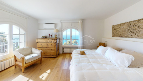 Luxurious and elegant villa in Llafranc with stunning sea views