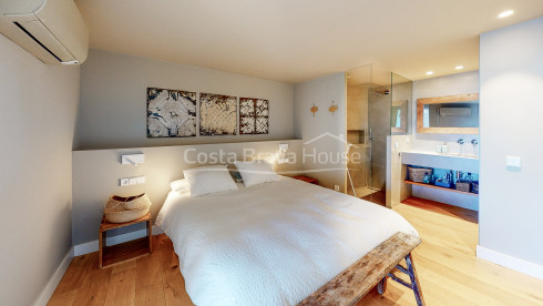 Luxurious and elegant villa in Llafranc with stunning sea views