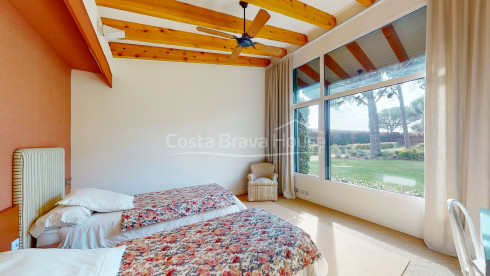 Luxury estate for sale in Baix Empordà. Maximum privacy and comfort.