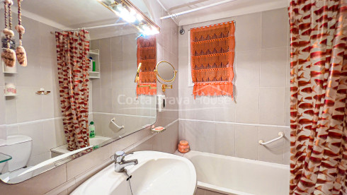 Apartament Tamariu Costa Brava a 850m de platja. Piscina, terrassa i pàrquing
