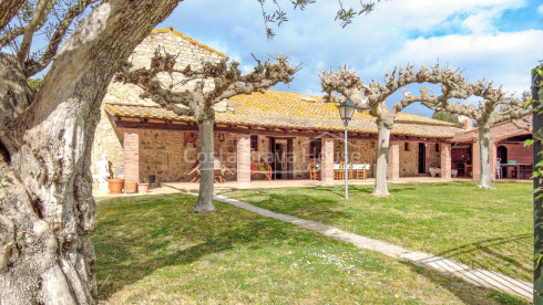 Masia restaurada a Llagostera a prop Costa Brava