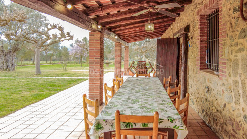 Masia restaurada a Llagostera a prop Costa Brava