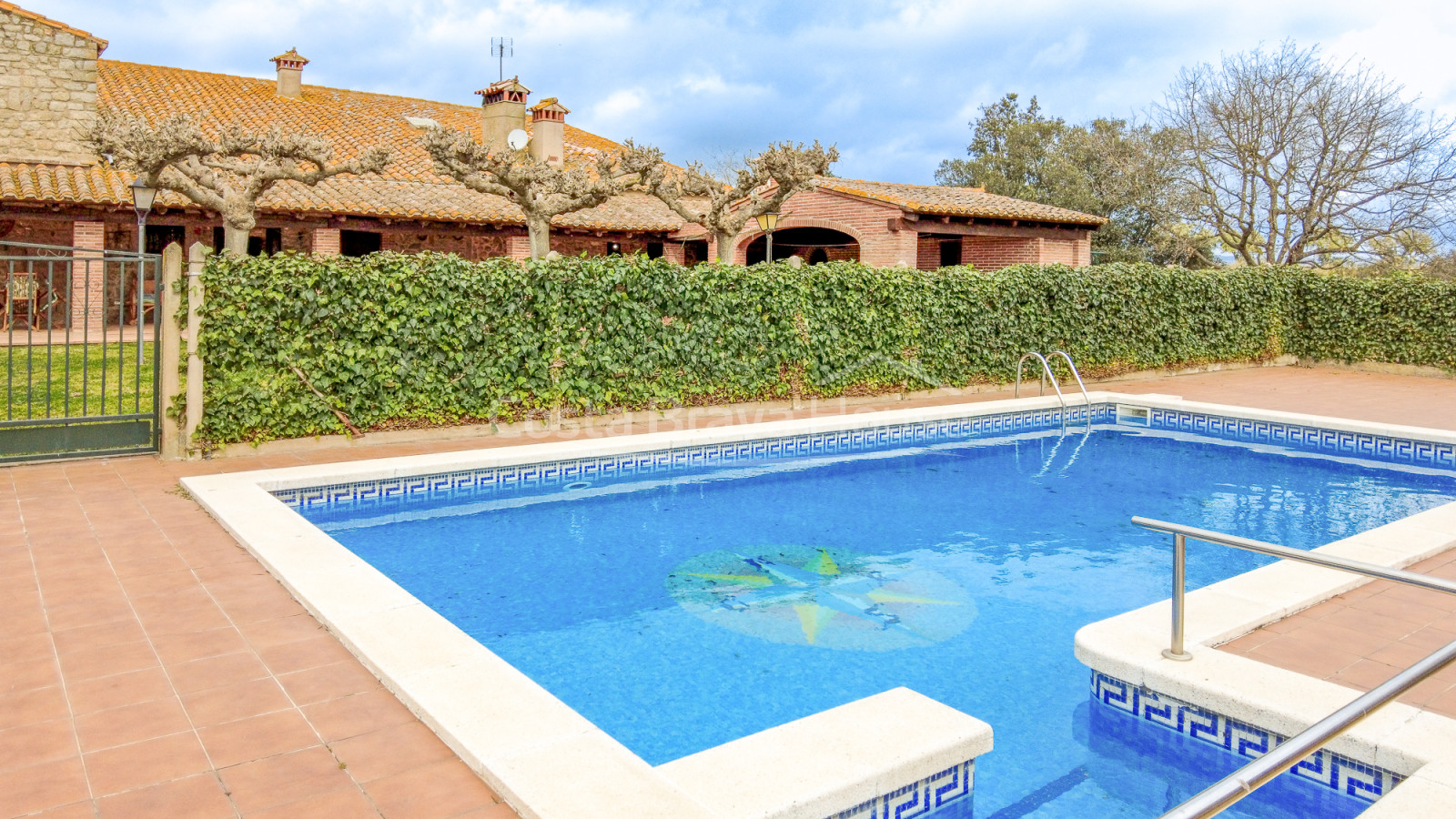 Masia restaurada a Llagostera a prop Costa Brava