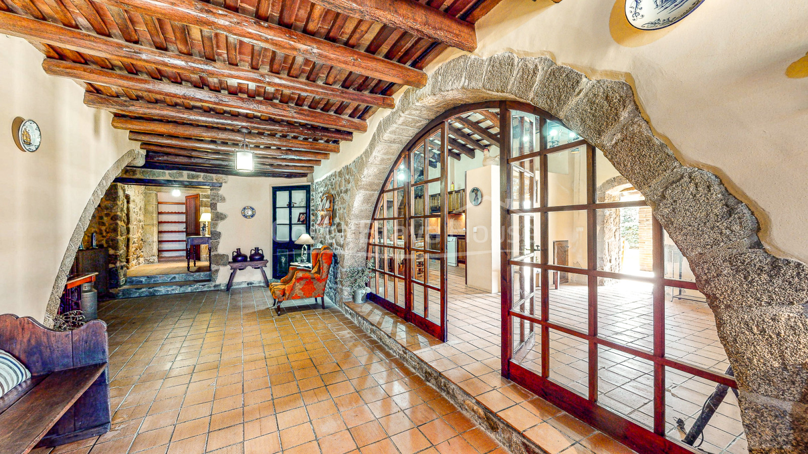 Masia restaurada a Llagostera a prop Costa Brava