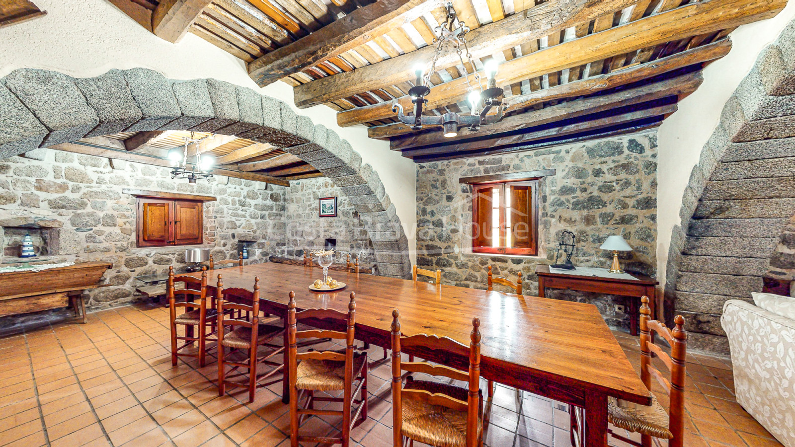 Masia restaurada a Llagostera a prop Costa Brava