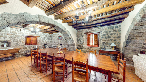 Masia restaurada a Llagostera a prop Costa Brava
