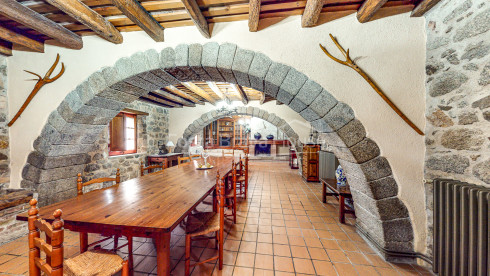 Masia restaurada a Llagostera a prop Costa Brava