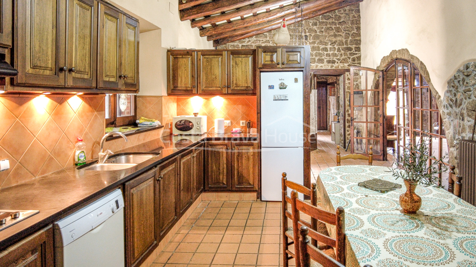 Masia restaurada a Llagostera a prop Costa Brava