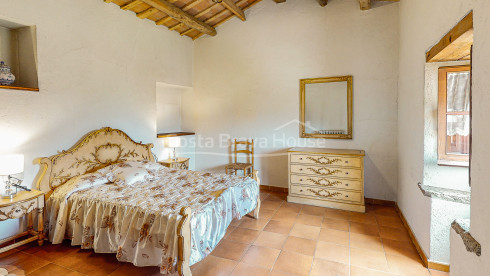 Masia restaurada a Llagostera a prop Costa Brava