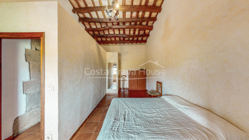 Masia restaurada a Llagostera a prop Costa Brava