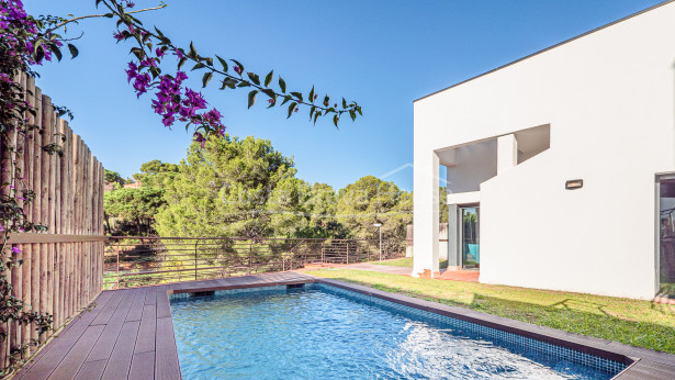 Casa de lujo con jardín y piscina en Tamariu Costa Brava