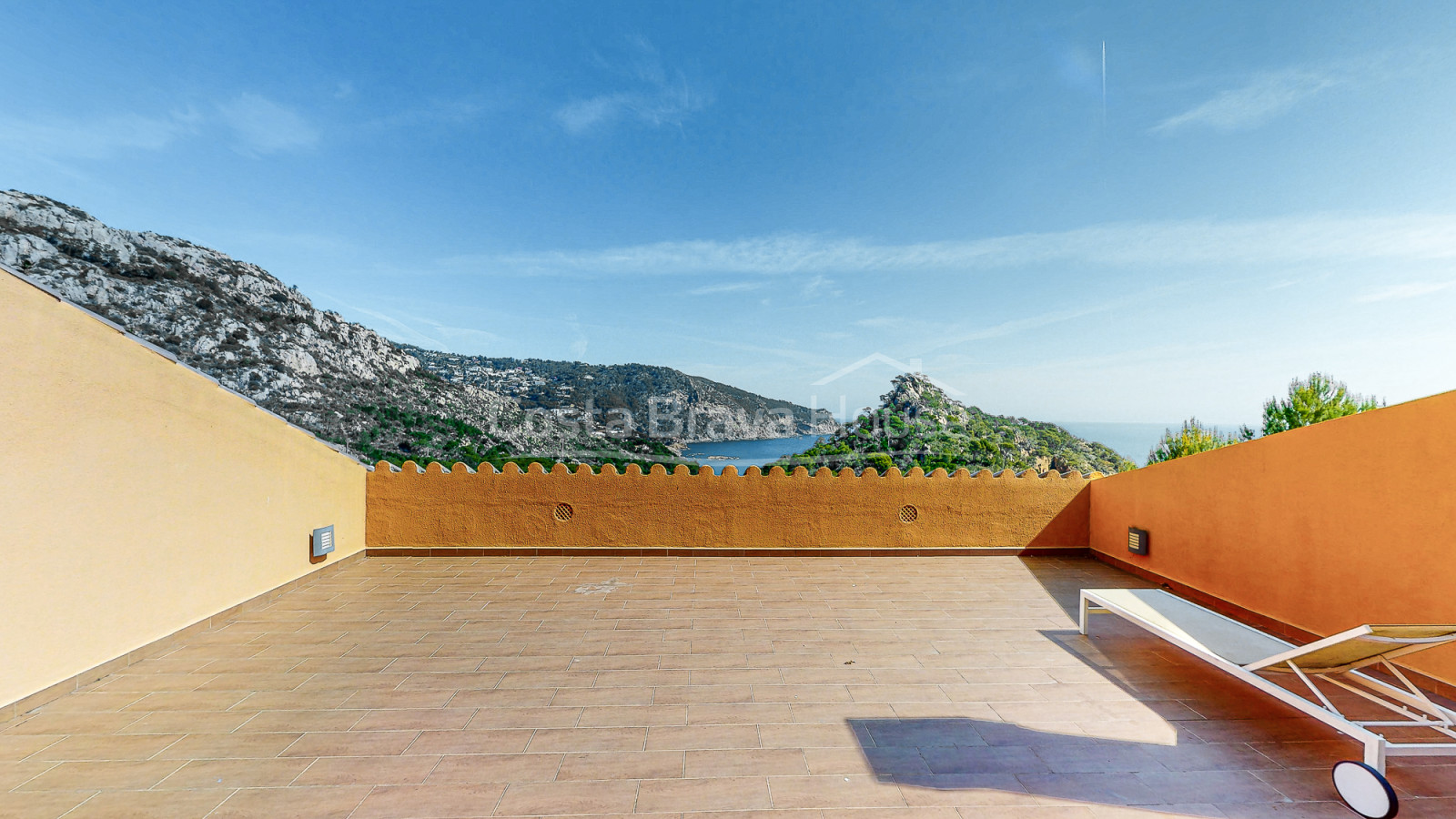 Casa elegante en Begur con vistas al mar, piscina y terrazas