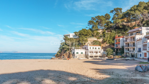 Renovated beachfront house in Sa Riera, Begur, Costa Brava