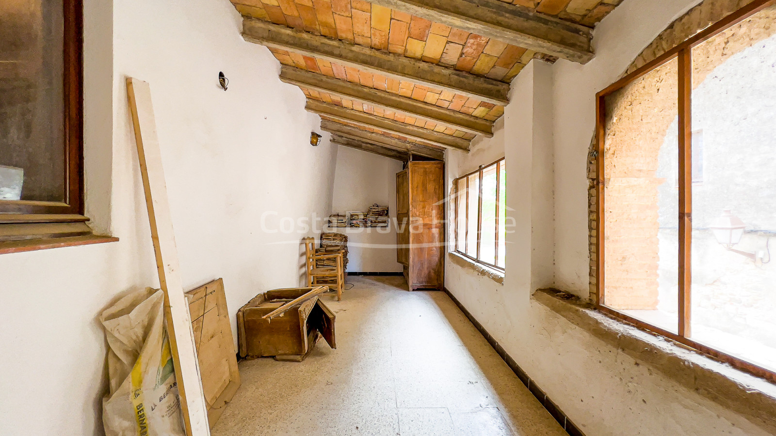 Casa histórica de piedra en venta en Peratallada