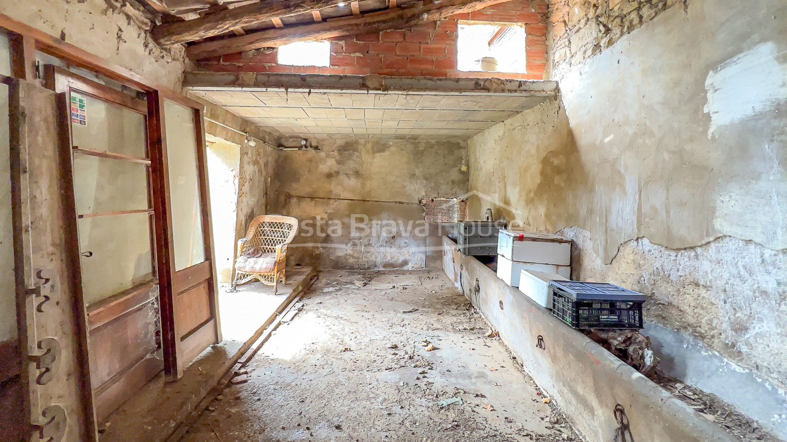 Casa histórica de piedra en venta en Peratallada