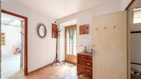 3-story village house for sale in Ullà, Baix Empordà