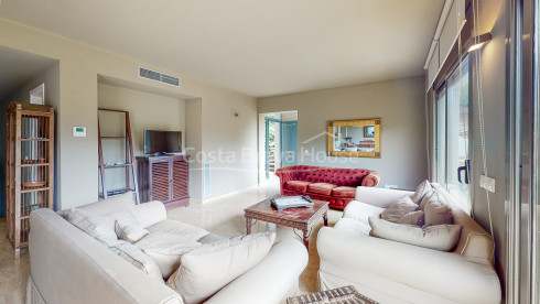 Luxury duplex in Begur Sa Tuna steps from the beach
