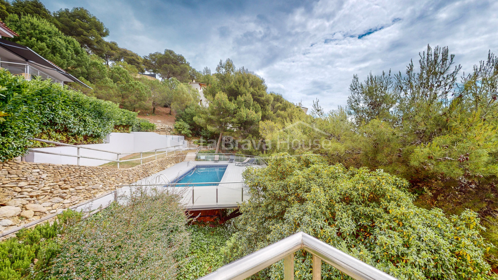 Luxury duplex in Begur Sa Tuna steps from the beach