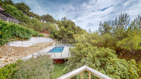 Luxury duplex in Begur Sa Tuna steps from the beach