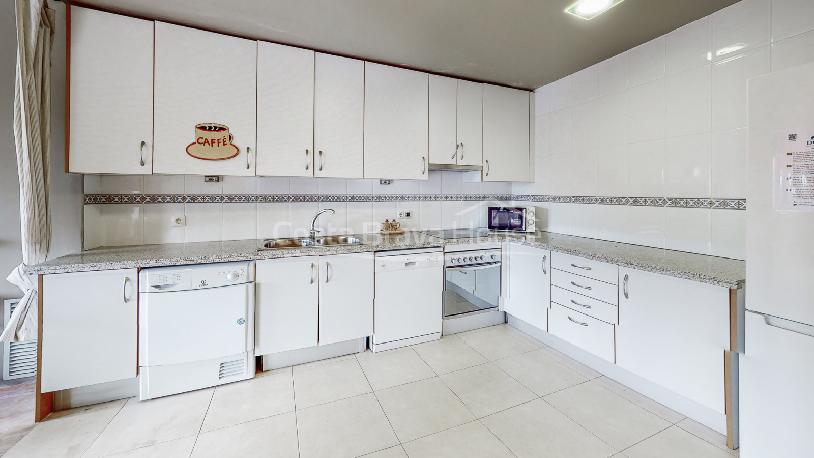 Luxury duplex in Begur Sa Tuna steps from the beach