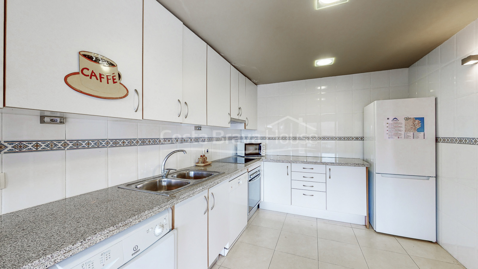 Luxury duplex in Begur Sa Tuna steps from the beach
