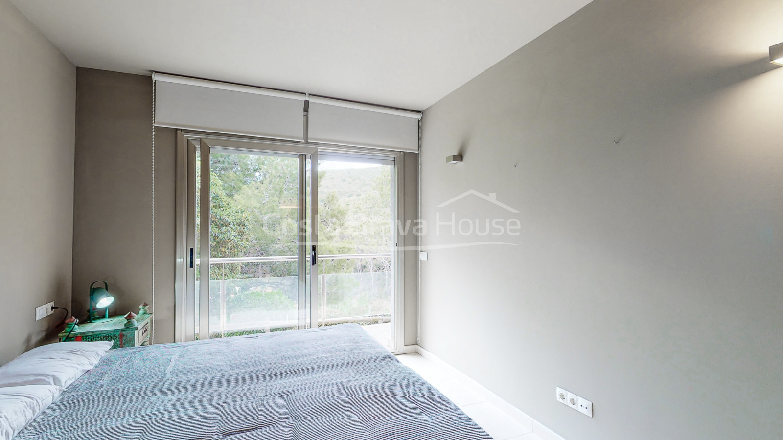 Luxury duplex in Begur Sa Tuna steps from the beach