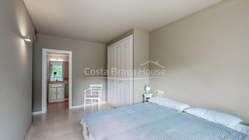Luxury duplex in Begur Sa Tuna steps from the beach