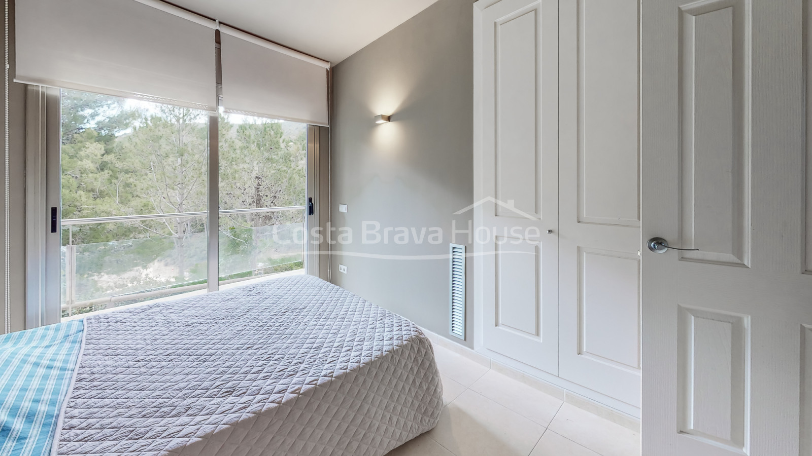Luxury duplex in Begur Sa Tuna steps from the beach