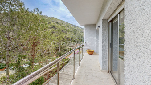 Luxury duplex in Begur Sa Tuna steps from the beach