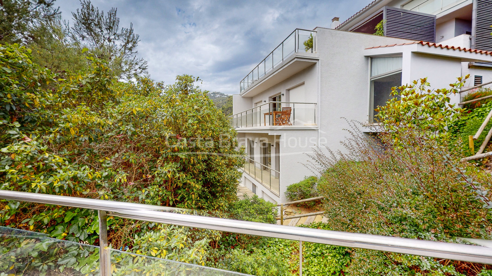 Luxury duplex in Begur Sa Tuna steps from the beach