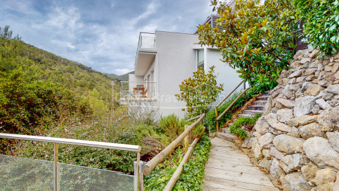 Luxury duplex in Begur Sa Tuna steps from the beach