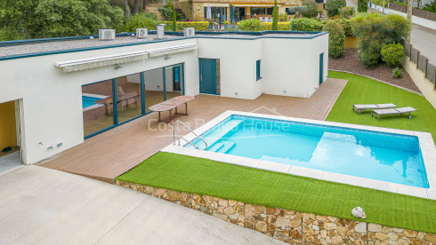 Casa con jardin y piscina en Tamariu, Costa Brava