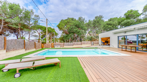 Casa con jardin y piscina en Tamariu, Costa Brava
