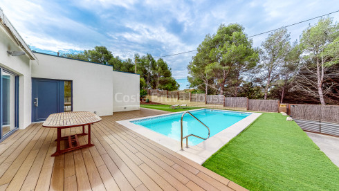 Casa amb jardí i piscina a Tamariu, Costa Brava