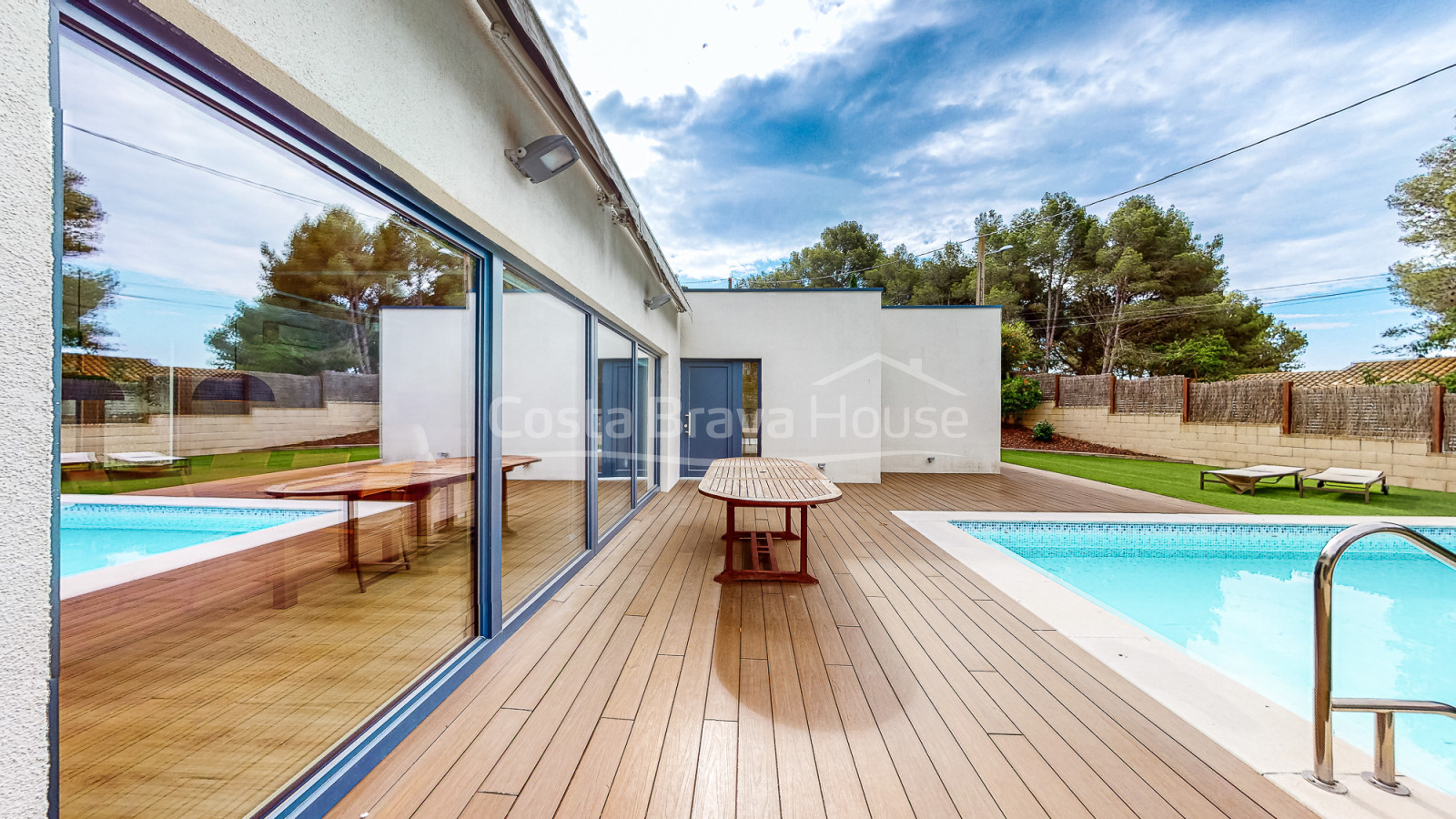 Casa con jardin y piscina en Tamariu, Costa Brava