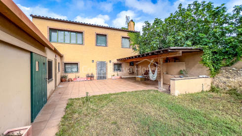 Encantadora casa de pueblo en Llofriu, Baix Emporda