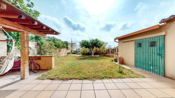 Charming village house in Llofriu, Baix Emporda