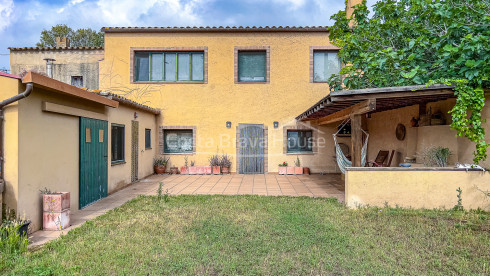 Encantadora casa de pueblo en Llofriu, Baix Emporda