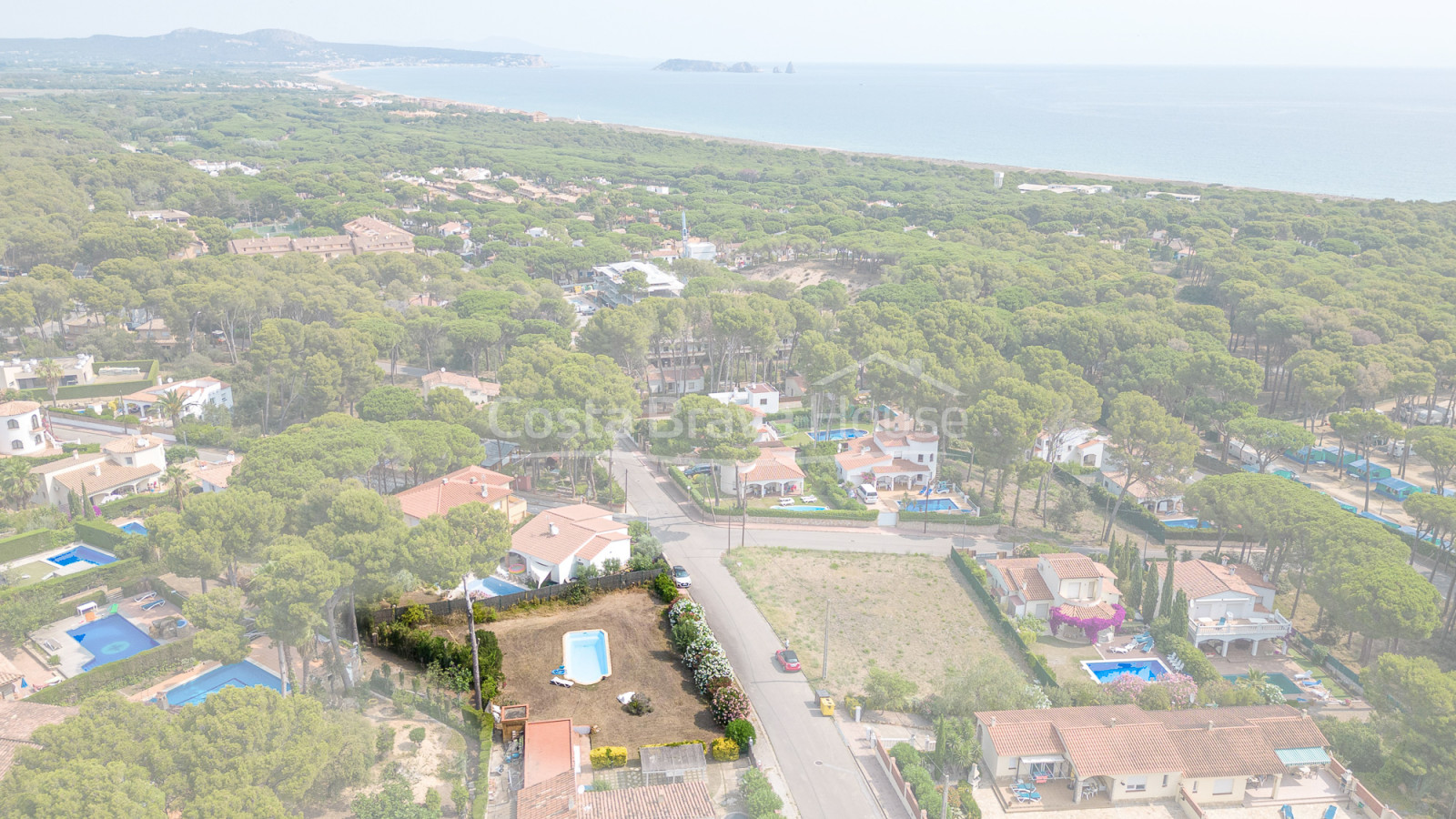 Terreno edificable cerca de la playa Pals, Costa Brava