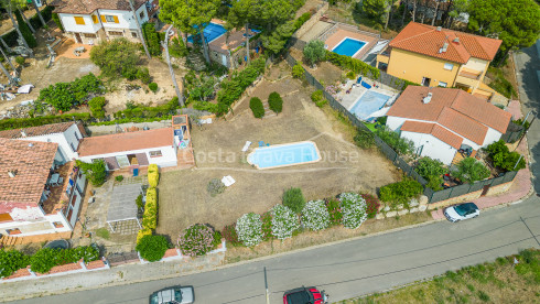 Terreno edificable cerca de la playa Pals, Costa Brava
